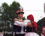 Mezinárodní folklorní festival Písní a tancem